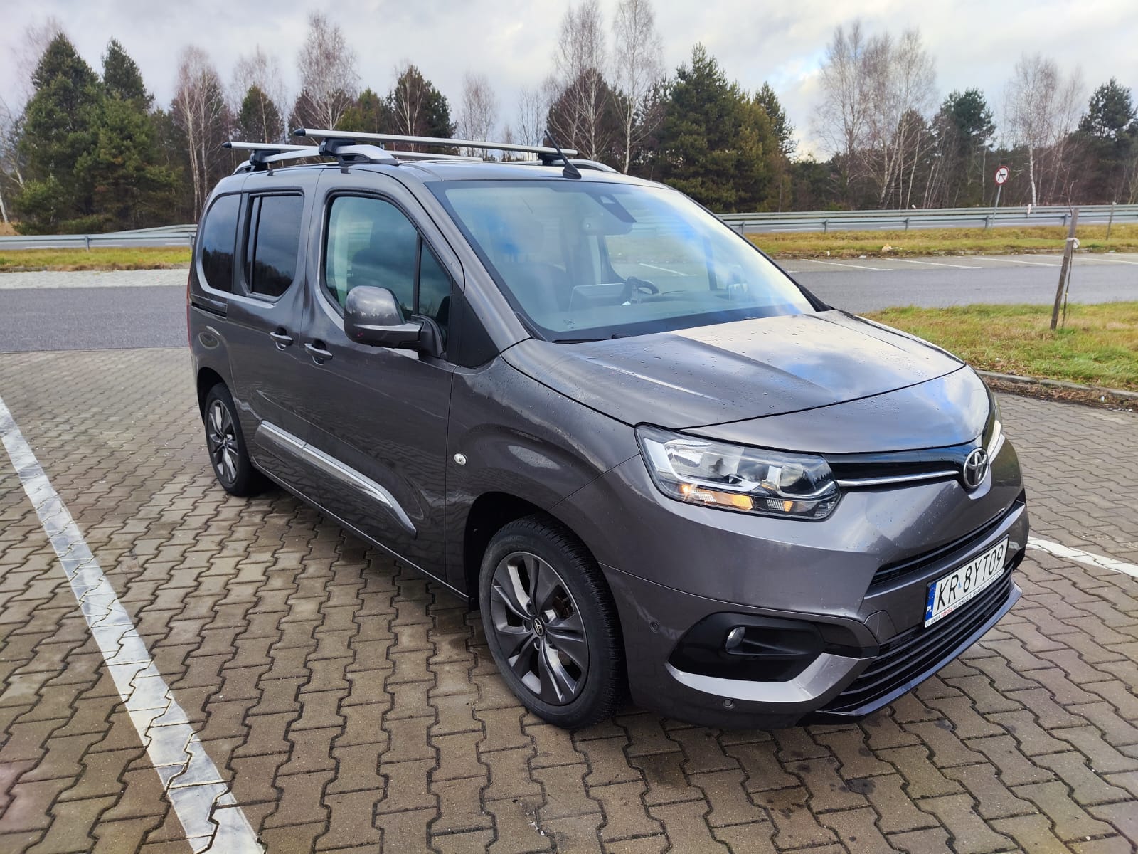 Toyota Proace City Verso z 2020 roku.
